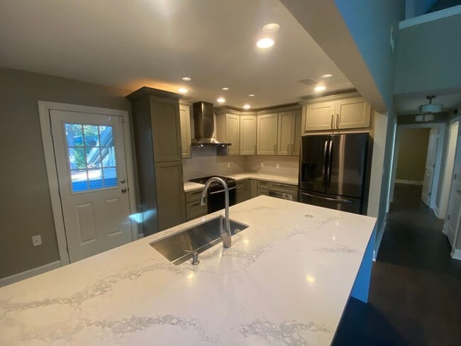 Photo - 4134 Chelmsford Rd