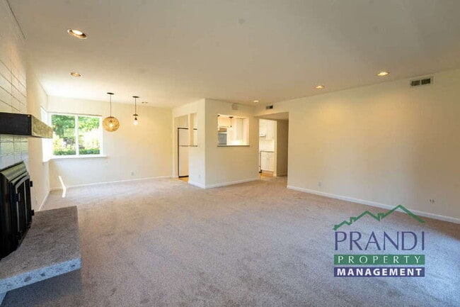 Photo - 137 Pixley Ave