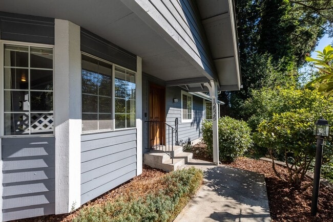 Charming 3-Bedroom Duplex Minutes from JBL... - Charming 3-Bedroom Duplex Minutes from JBL... Casa