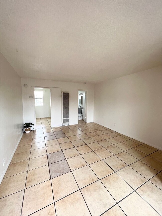 Photo - HAWTHORNE WAY