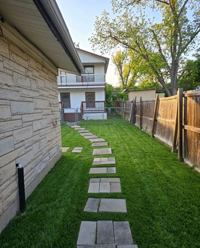 Photo - 351 Altgelt Ave