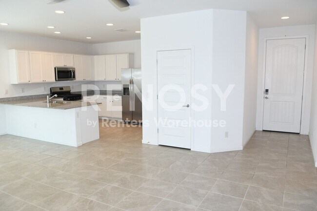 9449 W Montecito Ave