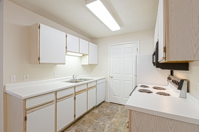 Photo - YORKTOWN ESTATES