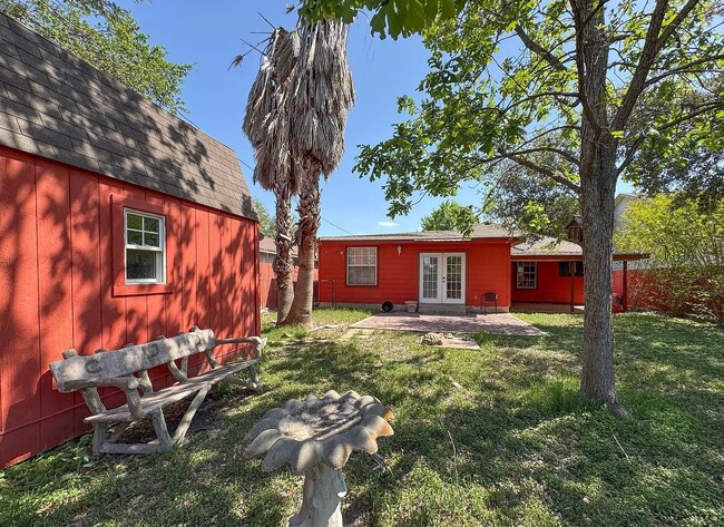 Photo - 311 Lebanon St