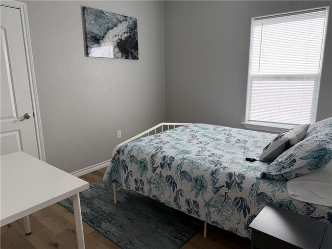 Photo - 1109 W Nelson Ave