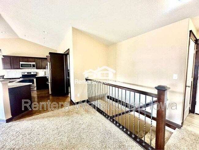 Photo - 9664 Alderwood Dr