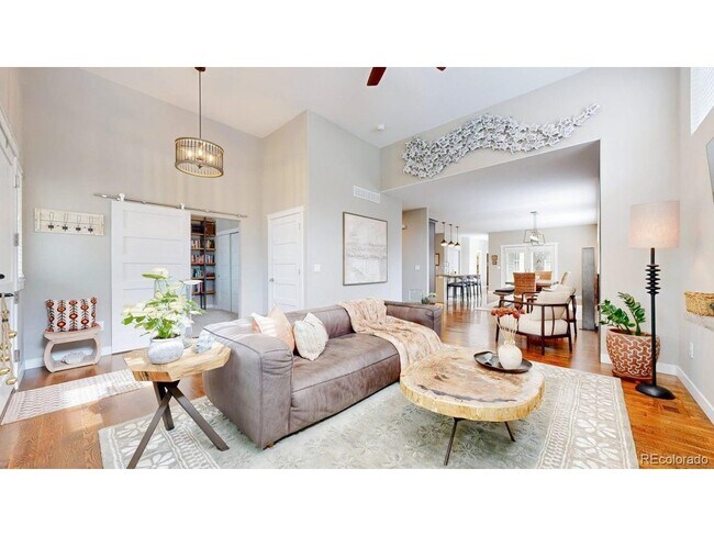 Photo - 726 N 6th St