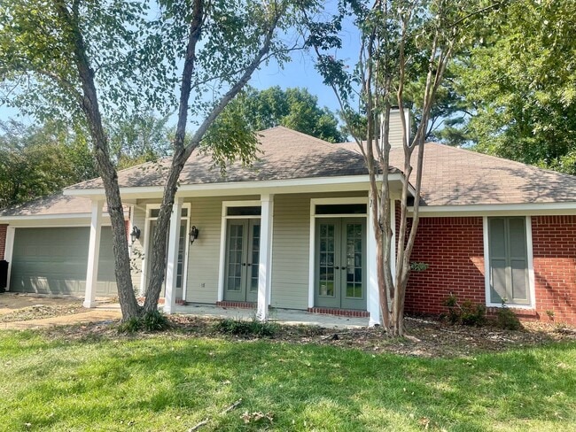 Building Photo - 3/2 Available for Rent in Oak Grove Subdivision! 39047
