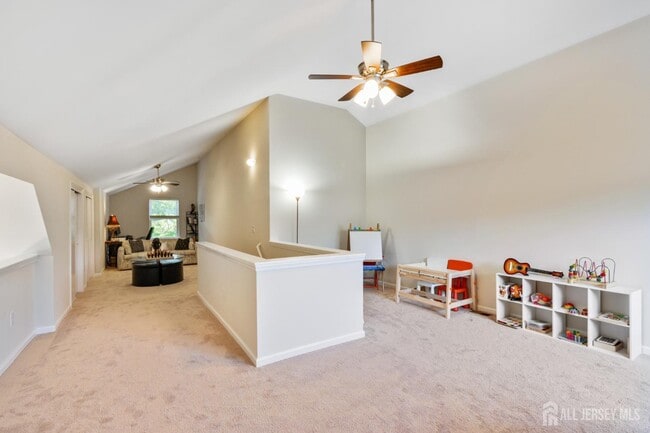 Photo - 28 Kensington Dr