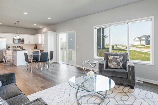 Photo - Charming 3 Bedroom Home in Urbandale!