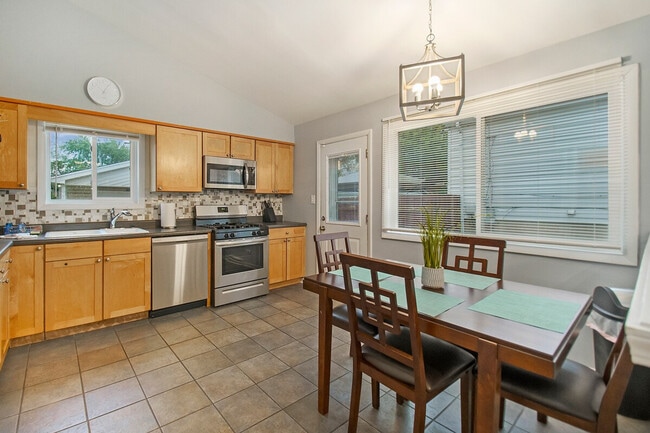 Photo - 40 S Main St Unit ID1285081P