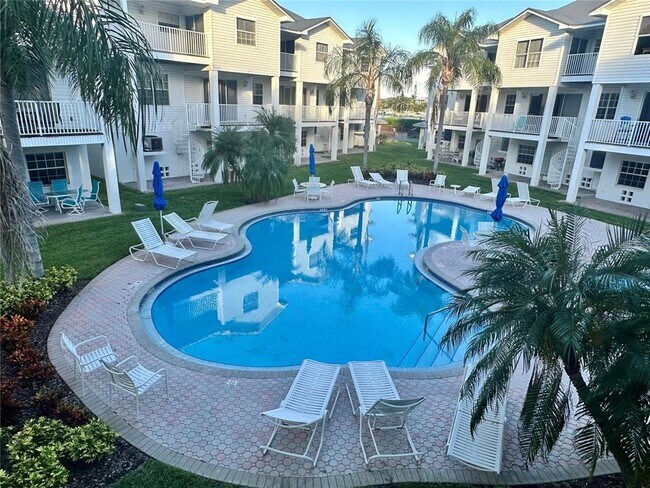 Photo - 135 Shoals Cir