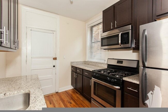 Photo - 4721 N Leavitt St