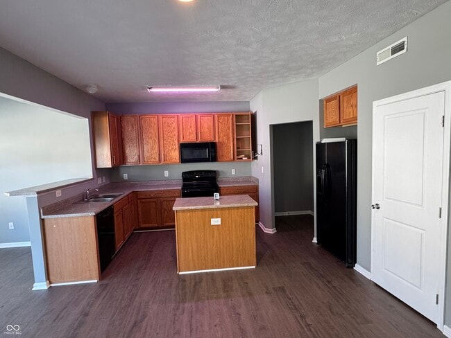 Photo - 8348 Burket Way