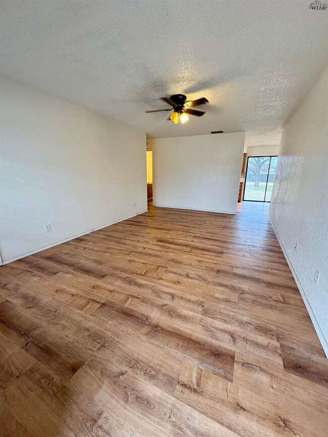 Photo - 4644 Fairway Blvd