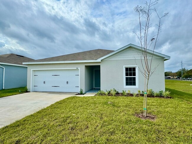 Photo - Three Bedroom Home in Winter Haven For Rent!