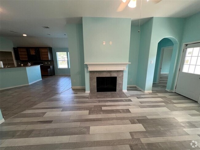 Building Photo - 70 N Forrest Ave Rental