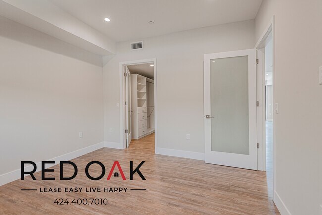 Photo - ~4 Weeks Free~ +$500 Look & Lease Special!... Unit 511