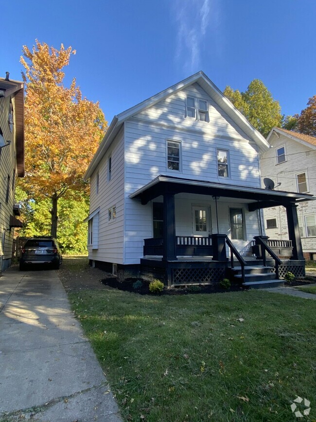 Building Photo - 553 Wildwood Ave Rental