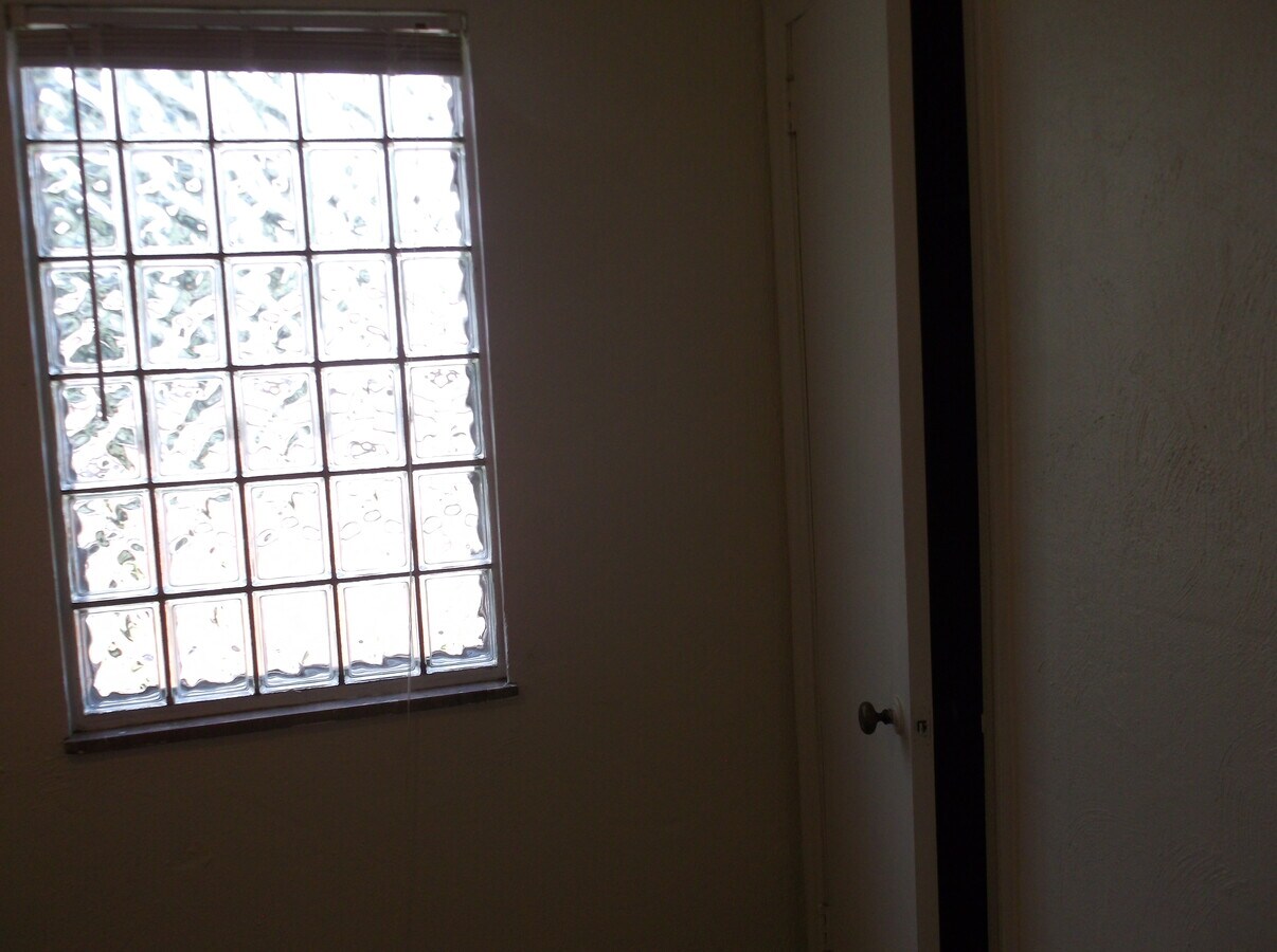 Photo - 4347 Coleridge St