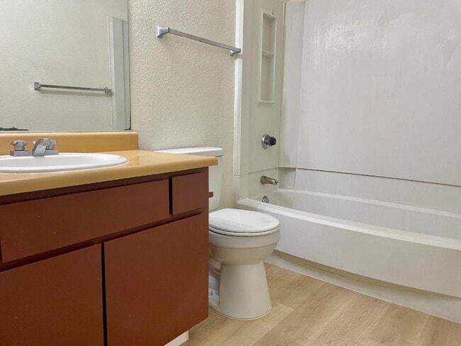 Photo - 1645 Pyrenees Ave