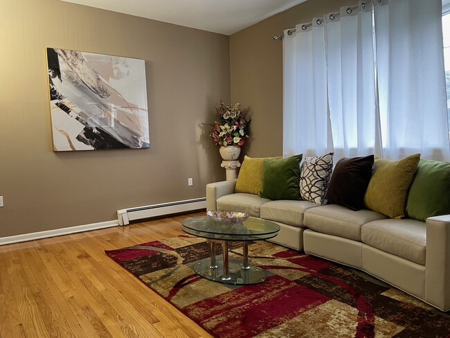 Photo - 32 Roanoke Ave Unidad 1