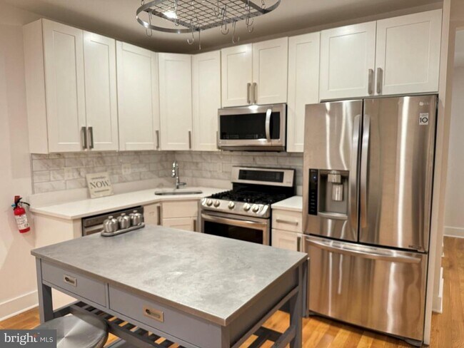 1224 Holbrook St NE Unit 1