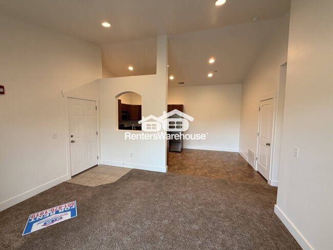 Photo - 147 W Spring Hill Way