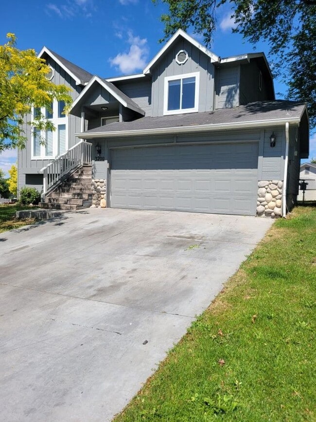 Photo - Freshly Updated 4 Bedroom Home in Convenient Nampa Location!