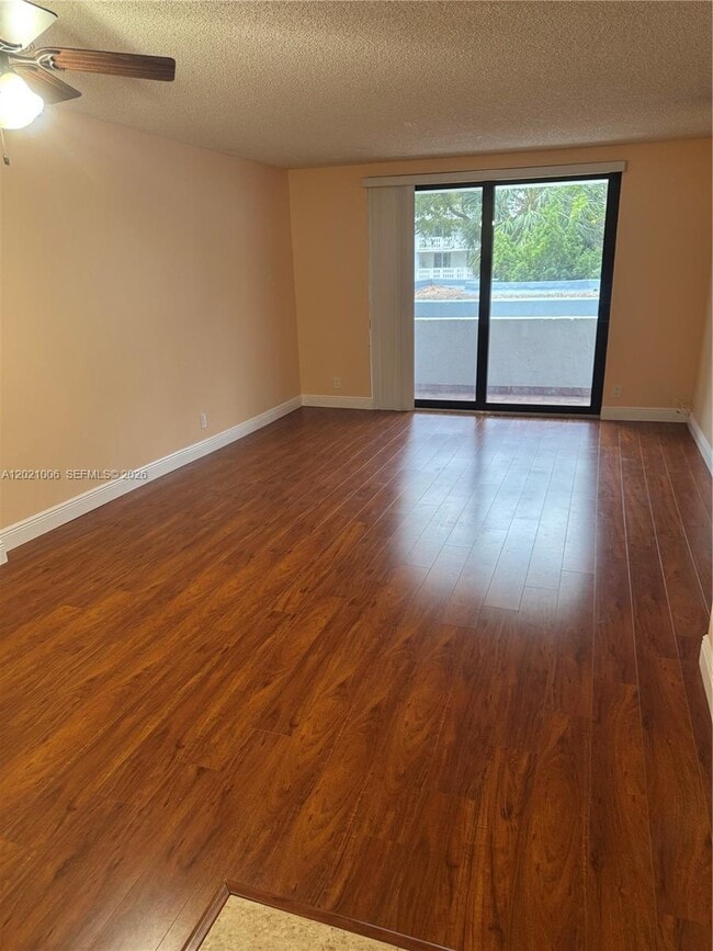 Photo - 901 Hillcrest Dr Unit 208