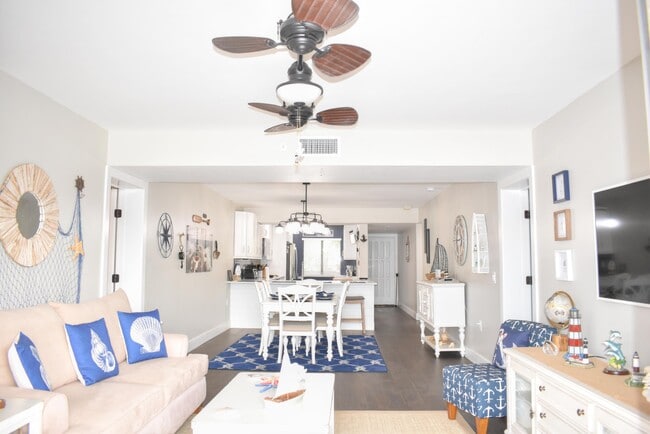 Photo - 1301 Seafarer Cir Unit 305