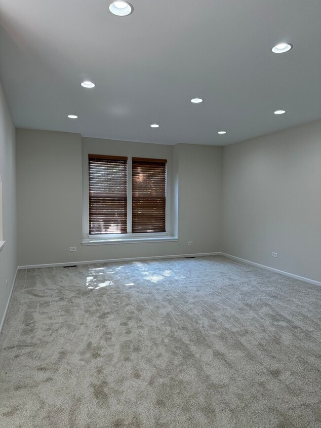 Photo - 5588 Cambridge Way