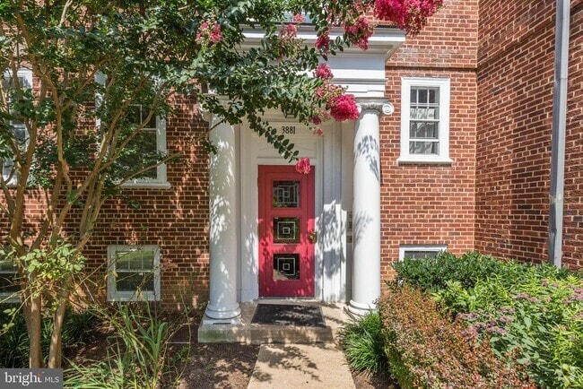 Building Photo - 3881 Newark St NW Unit C477 Rental
