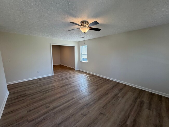 Photo - 121 Clyde Dr Unidad A