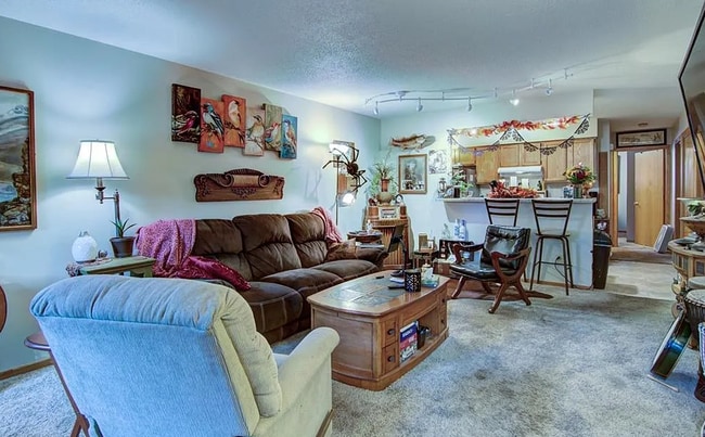 Building Photo - 2527 New Pine Dr Unit 2527 - 1