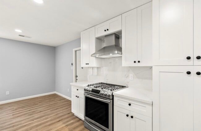 Photo - 7515 Jason St