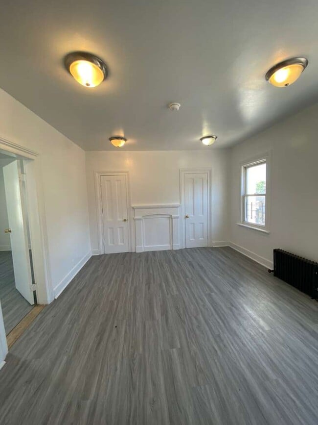 Photo - 126 Oliver Ave Unit APT 2