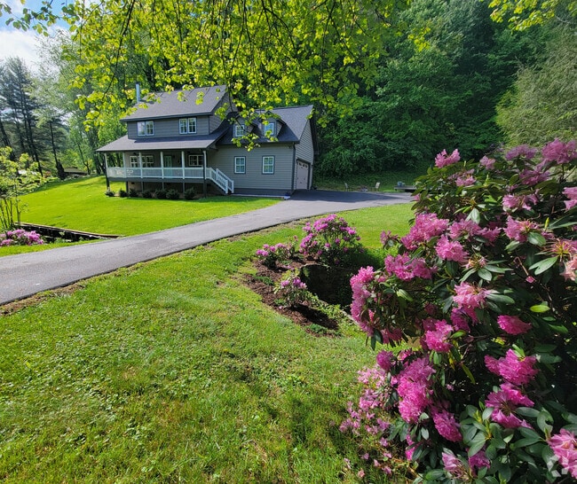 Building Photo - 144 Golf Course Rd Rental