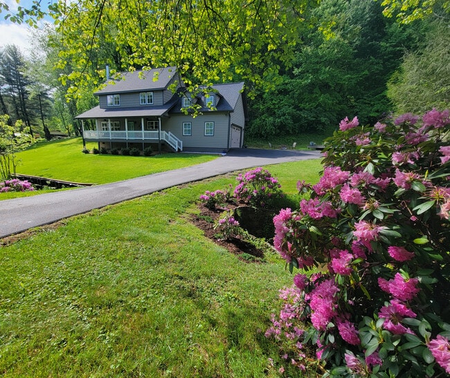 Photo - 144 Golf Course Rd House