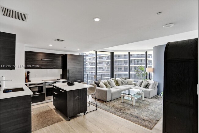 Photo - 45 SW 9th St