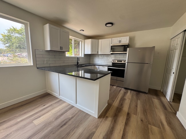 Building Photo - 806 Meeker St Rental