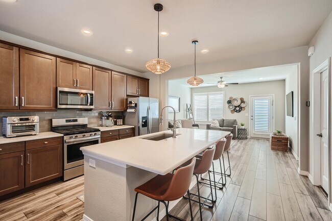 11241 Modern Mdw Lp