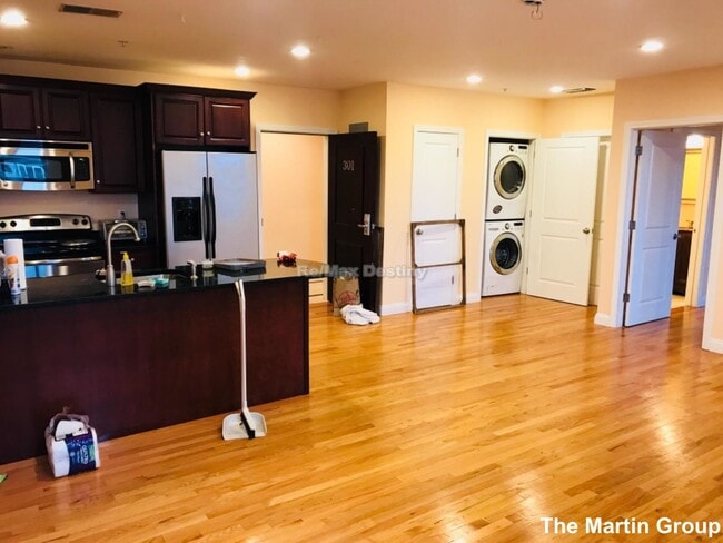 102 Fellsway W Unit 401