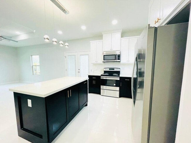 308 W Rutherford Ave Unit 4