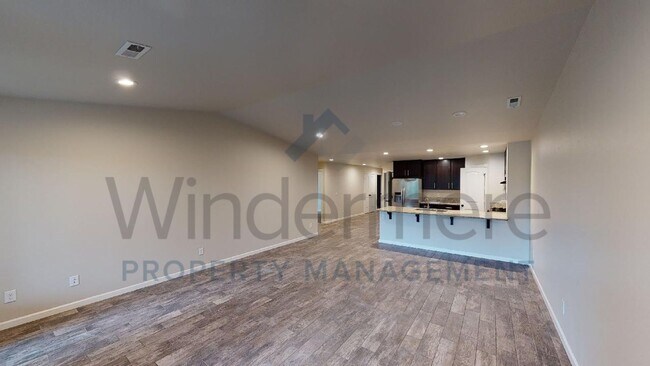 Photo - Evan41 Unit #B