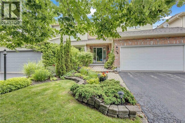 Photo - 75 Banbury Dr