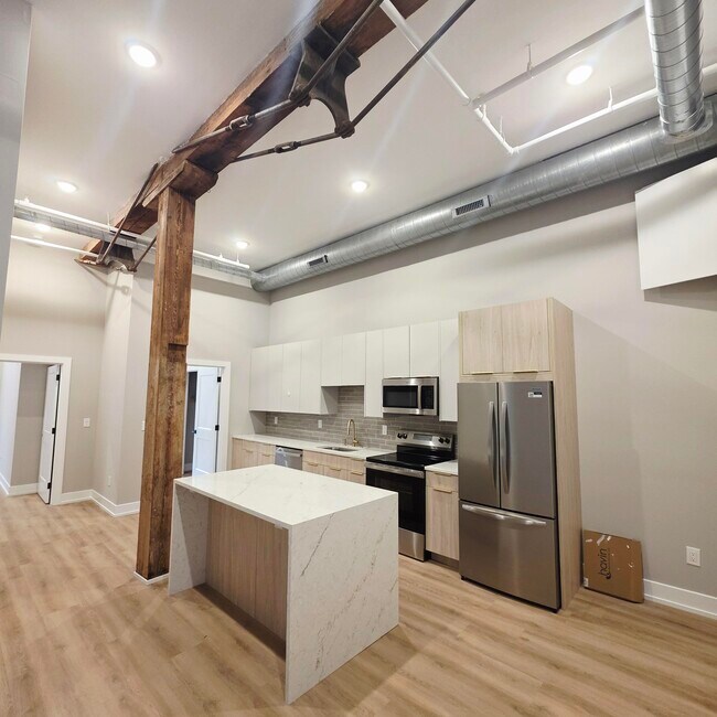 Building Photo - 714 Chestnut St Unit 2F