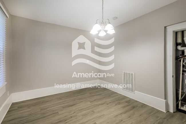 Photo - 1102 N Tacoma Ave