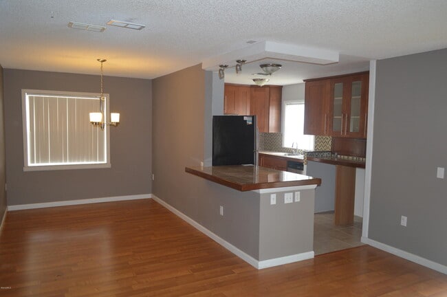 Photo - 101 Summer Pl Unit 3