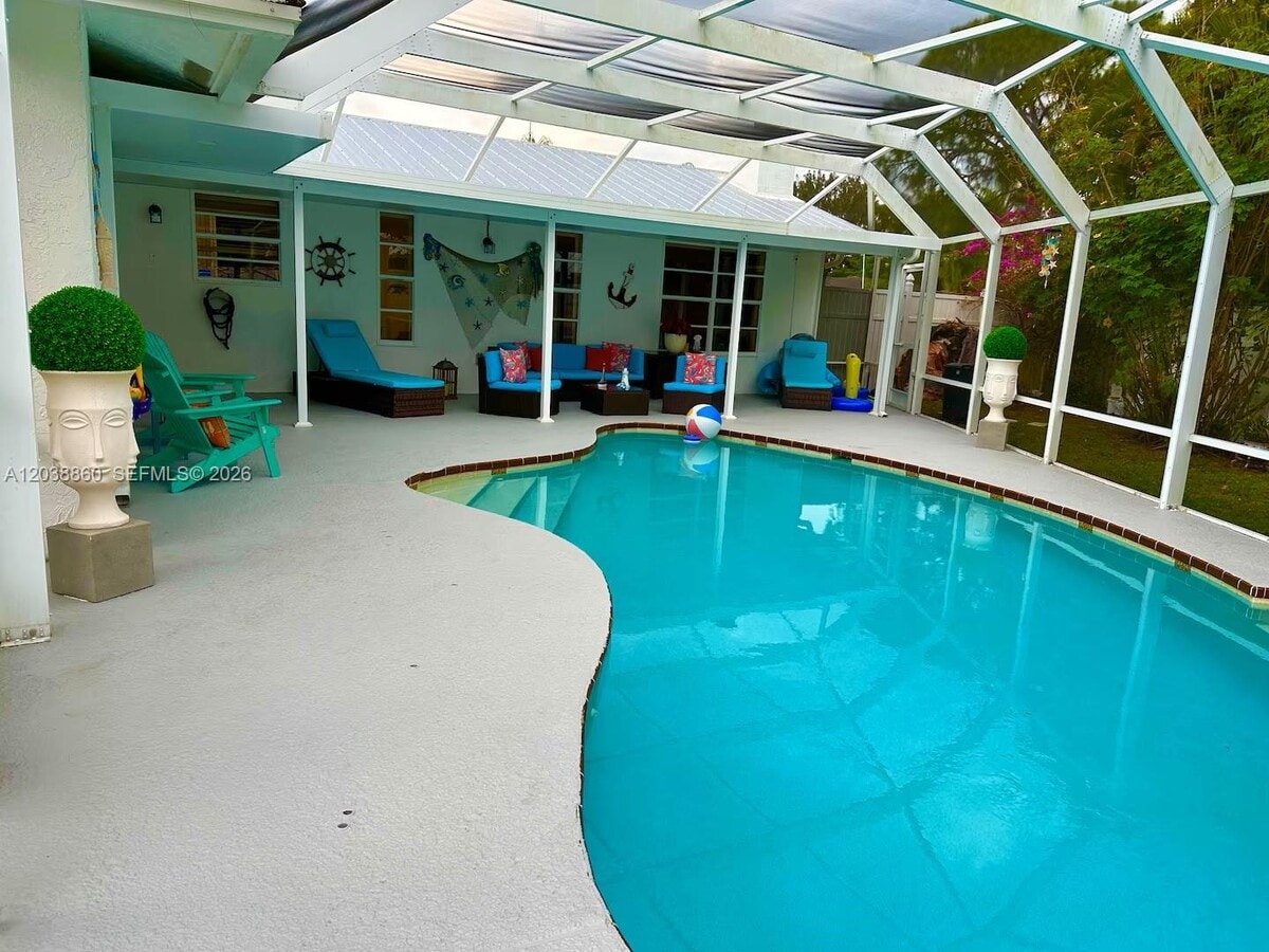 Photo - 2515 SE Petit Ln